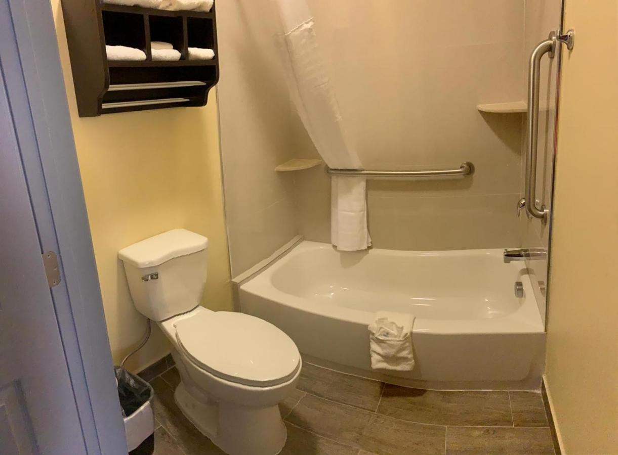 Homestay Inn & Suites 爱丁堡 外观 照片